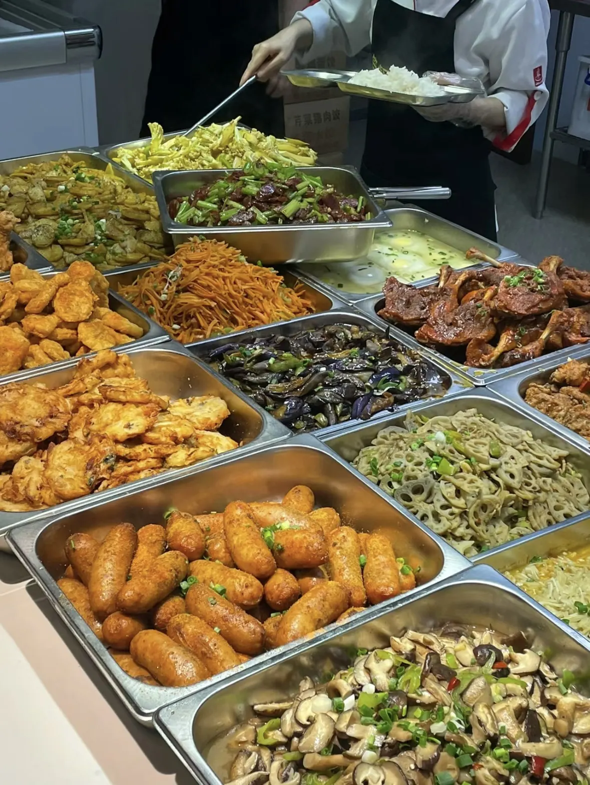 学校食堂